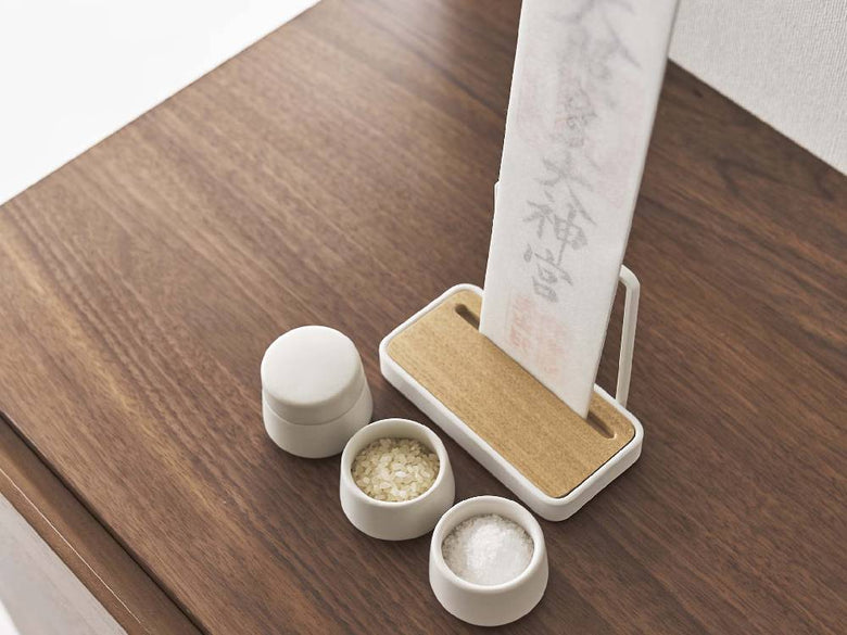 towerブランドのスチールと木製の神札スタンド
