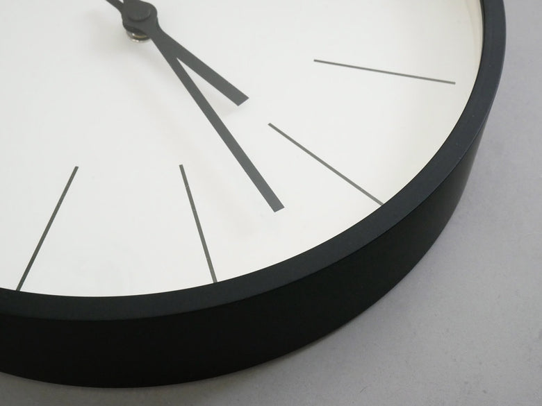 レムノスの時計台デザイン電波時計