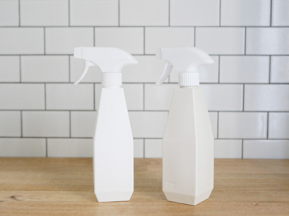 sarasa design製500mlの2wayプラスチックスプレーボトル、360度回転するノズル付き