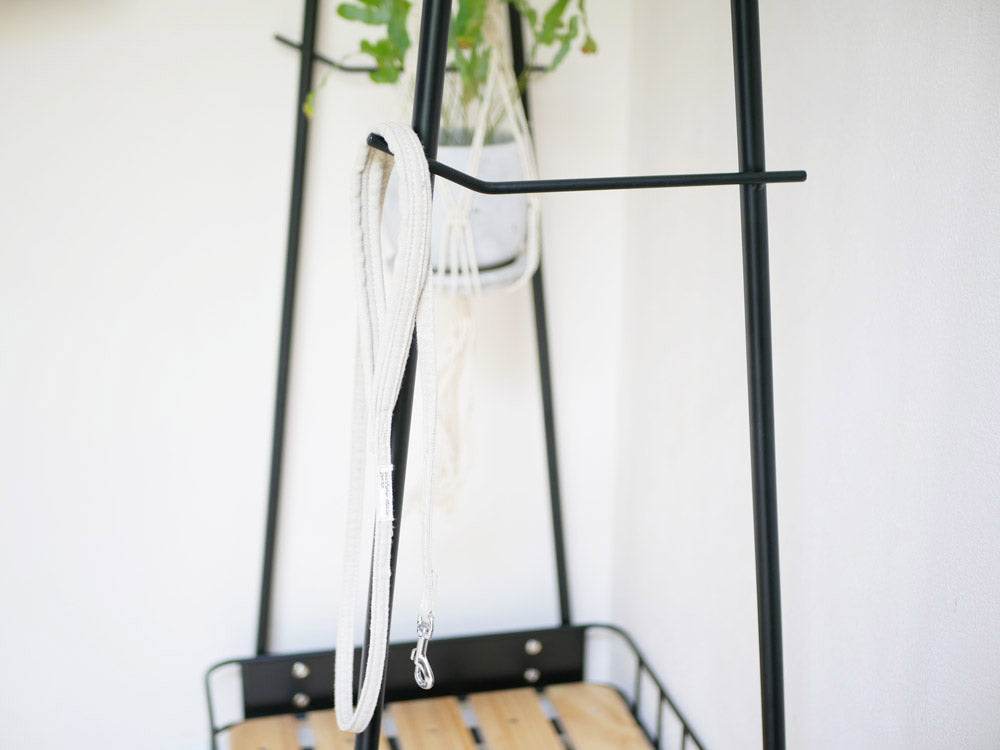 BY CAGEビーワイケージのスチール製ハンガー