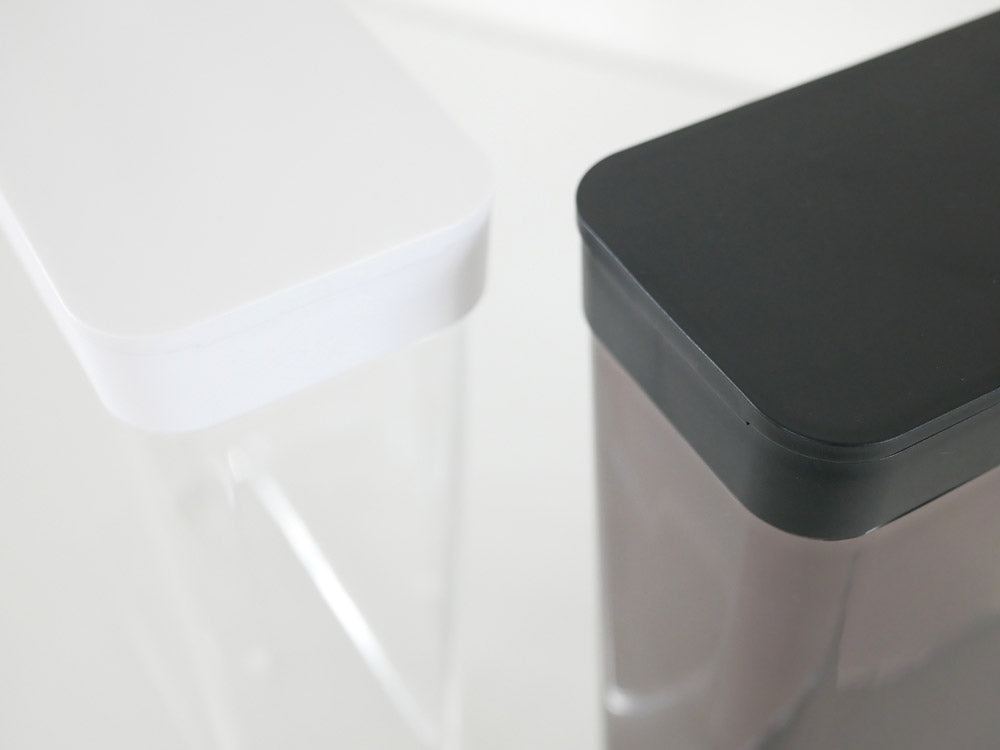 Yamazakiタワーのドライフードストッカー