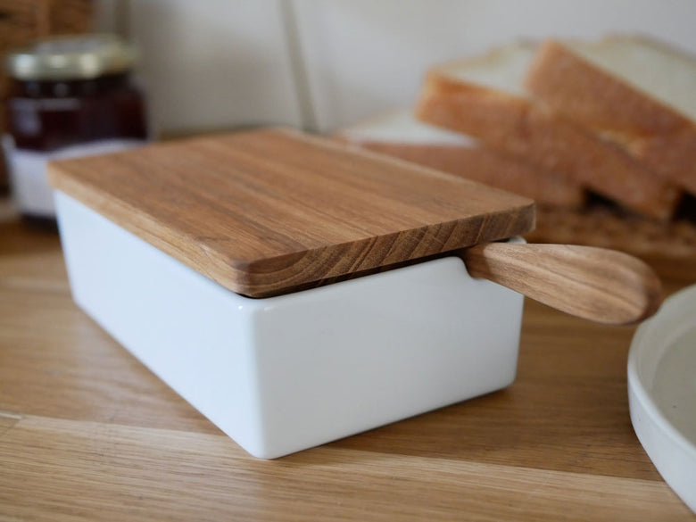 ビースタイルキッチンの木蓋バターケース 200g