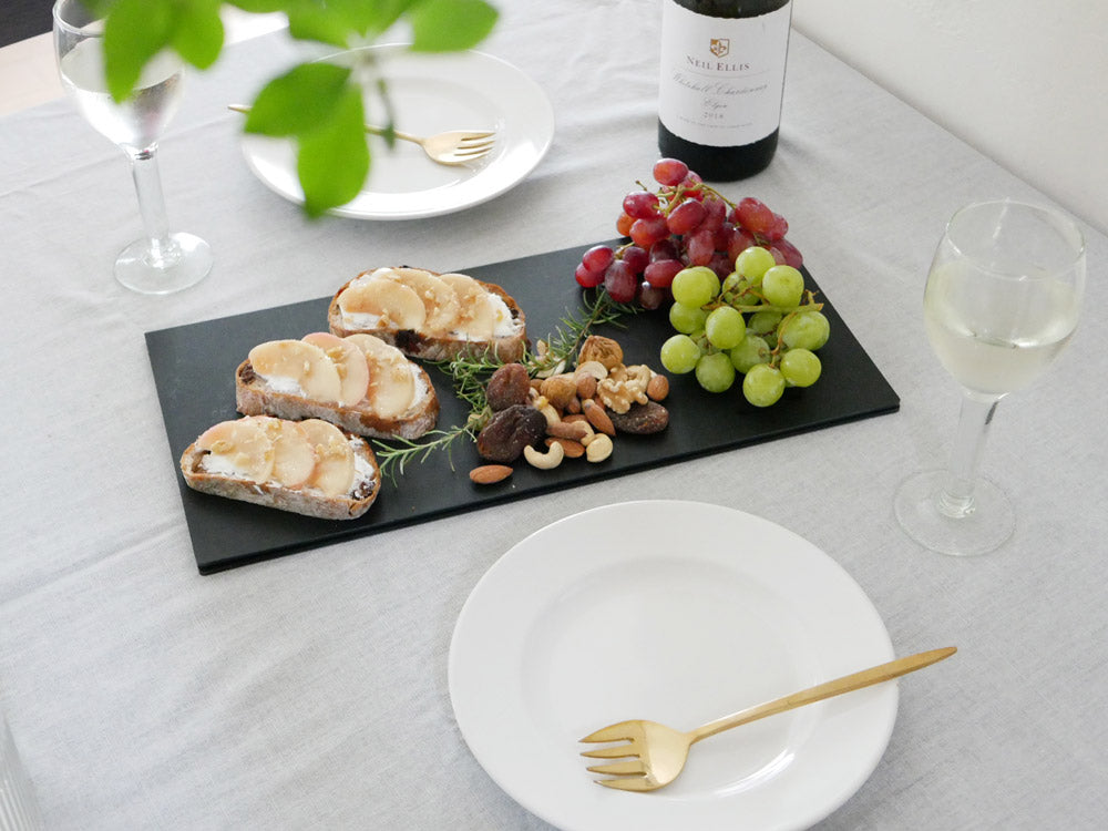 h tag製カッティングマットの上からの写真