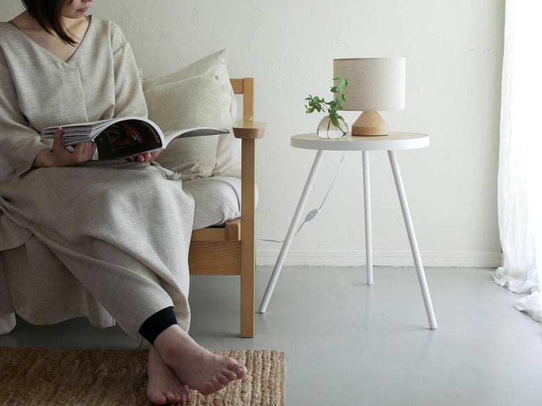 スチールと天然木の丸型サイドテーブル