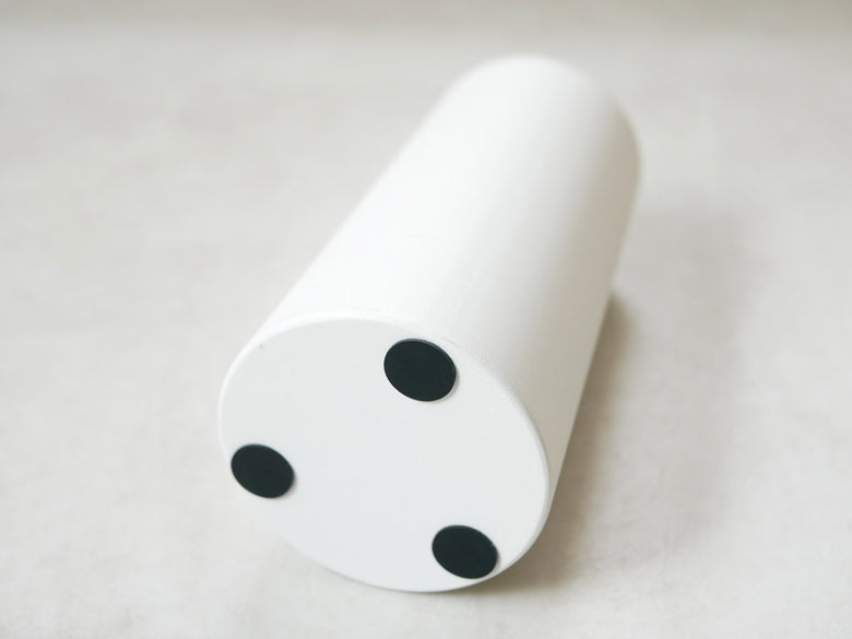 YAMAZAKI製タワー型ハンディーワイパースタンド、スチール製で高さ15cm