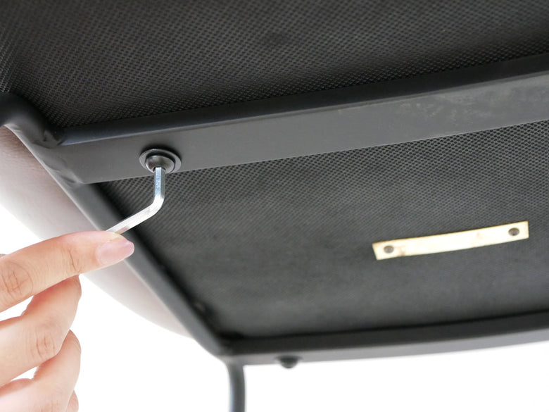 adepecheアデペシュのPUNISHカウンターチェアの写真