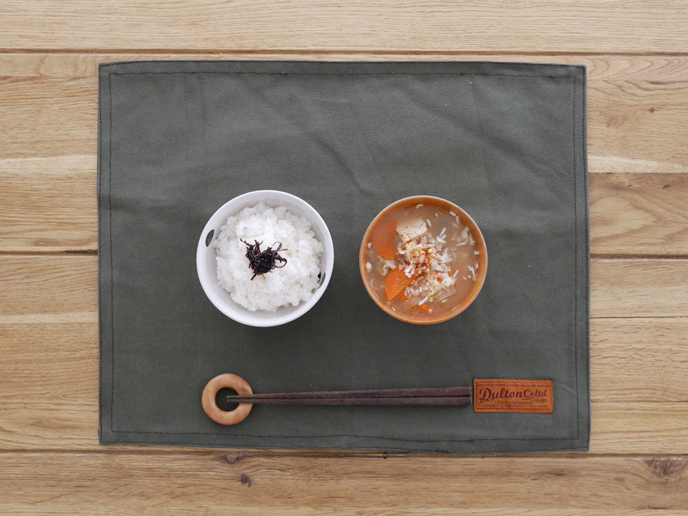 ダルトン製コットンプレイスマットと食器のセット