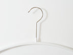 白いMAWA衣類ハンガー