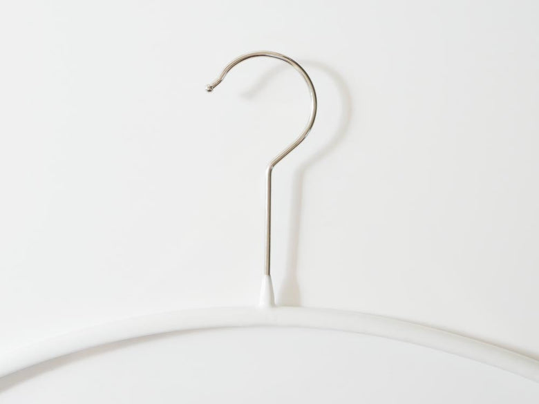 白いMAWA衣類ハンガー