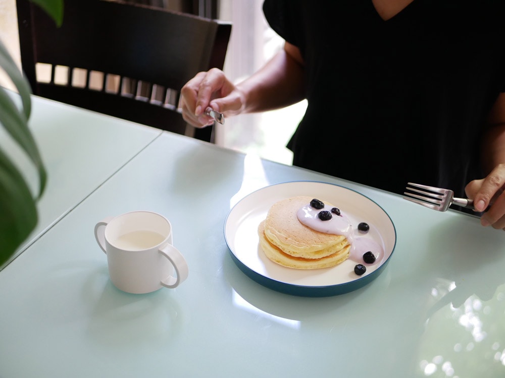 タック製キッズプレートとカップの食器セット