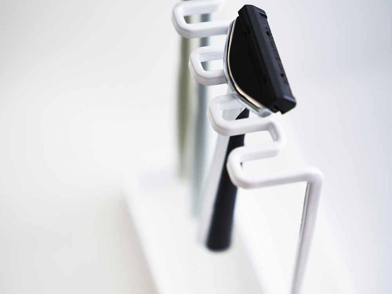 Yamazakiタワーの5連スチール歯ブラシスタンド