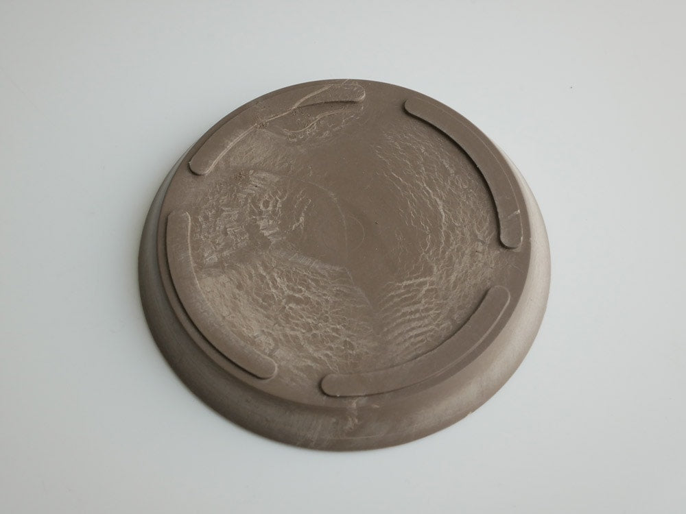 ポッシュリビングのシルバーとニッケル色のアーバンプランツポット