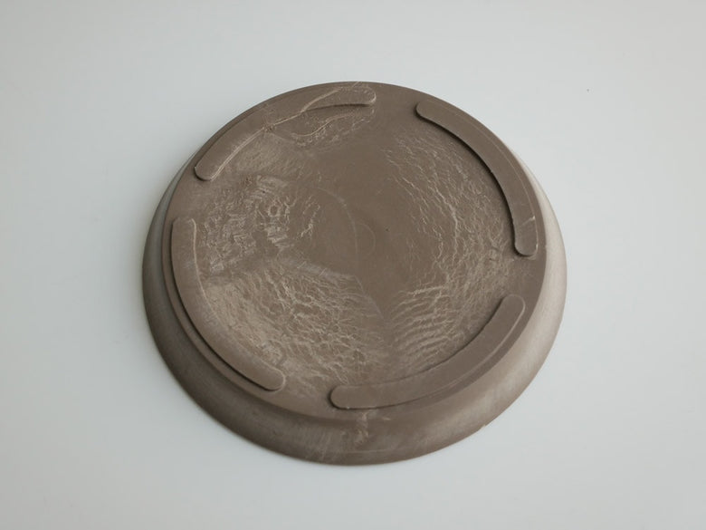 ポッシュリビングのシルバーとニッケル色のアーバンプランツポット