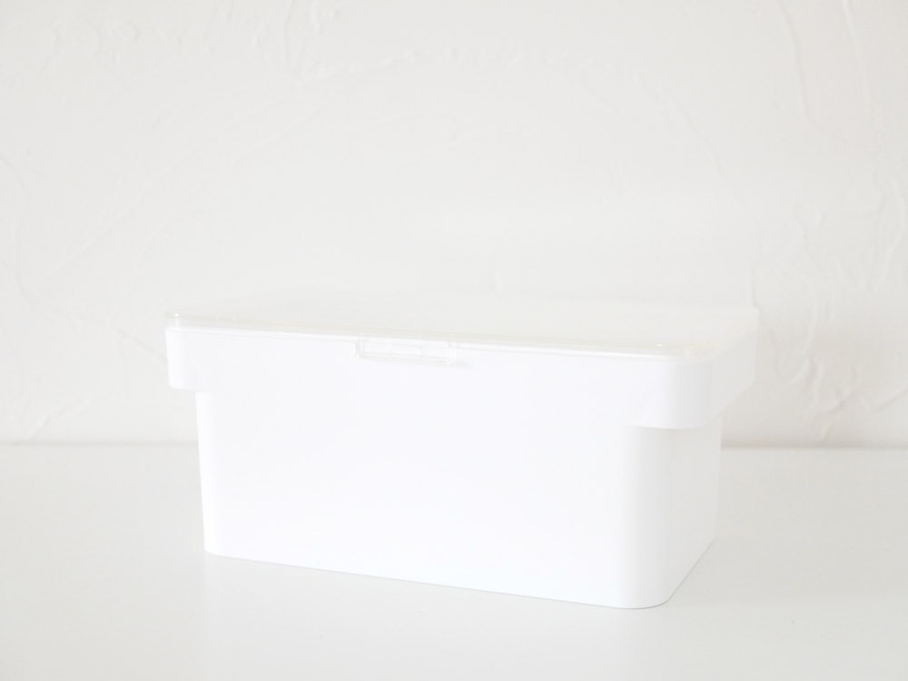 Yamazakiタワーの密閉ぬか漬けケースと水取り器