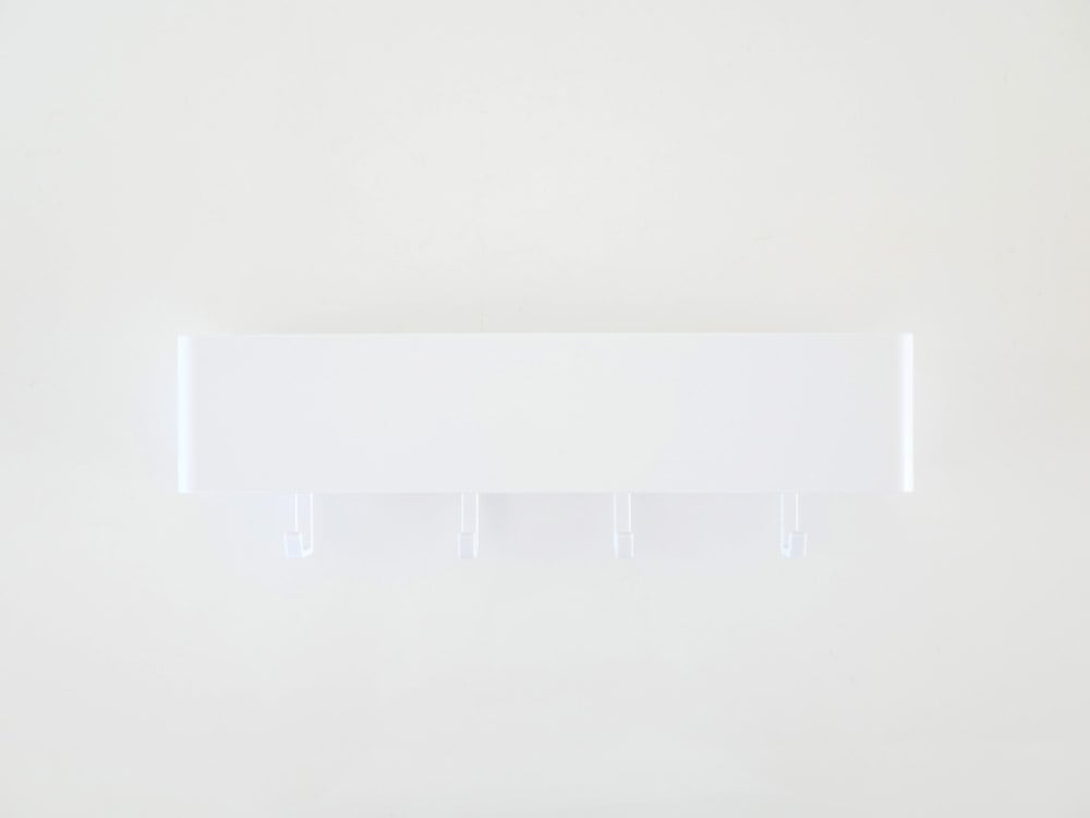 マグネットで壁に取り付けるYAMAZAKIの収納ラック