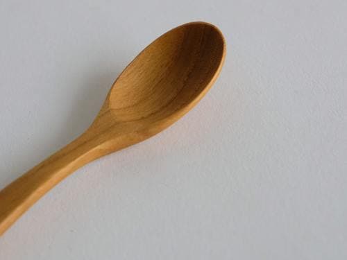 ティークウッド製のディナースプーンとフォーク