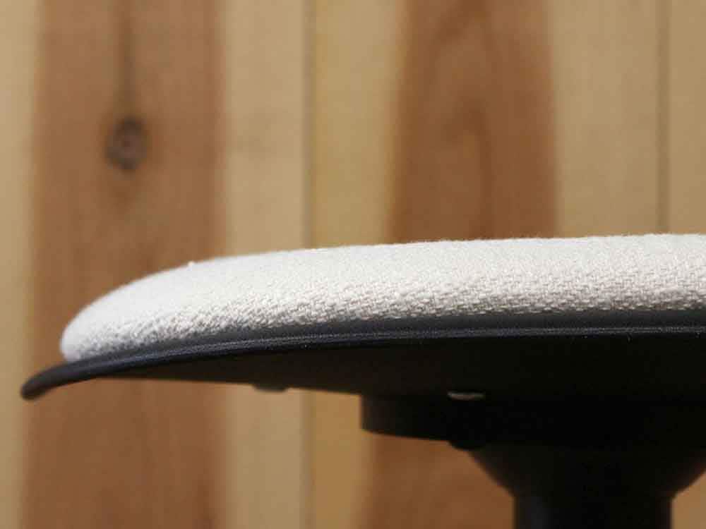 グレーのアデペシュ No-FPカウンターチェア