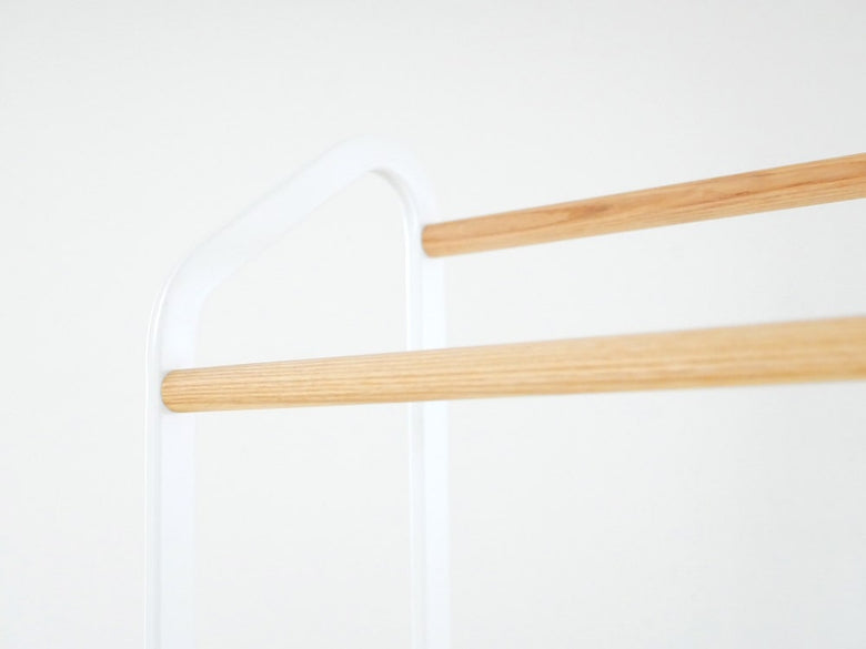 YAMAZAKI/tower製キャスター付きハンガーラック