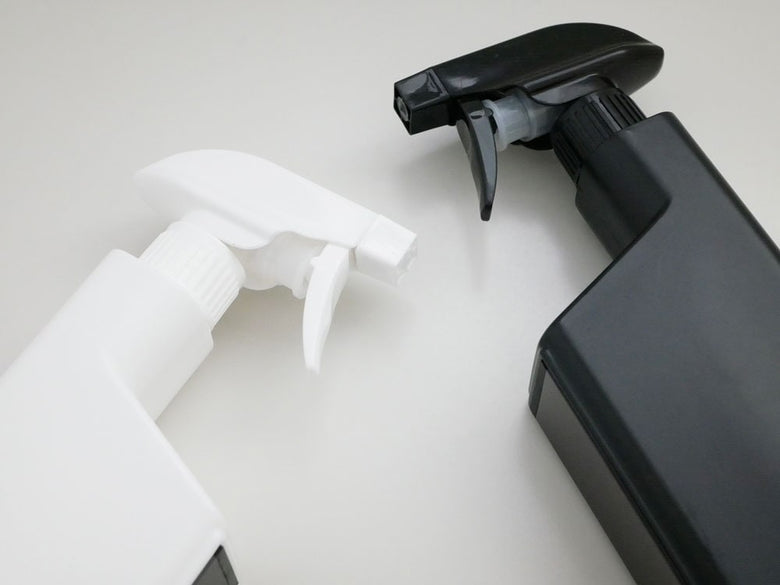 マグネット付きタワーのスプレーボトル