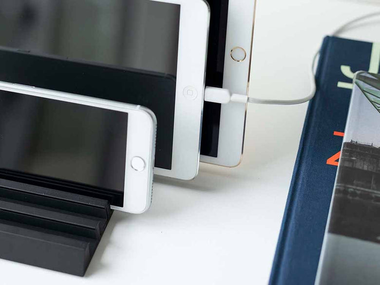 YAMAZAKI/towerのアルミタブレットスタンド