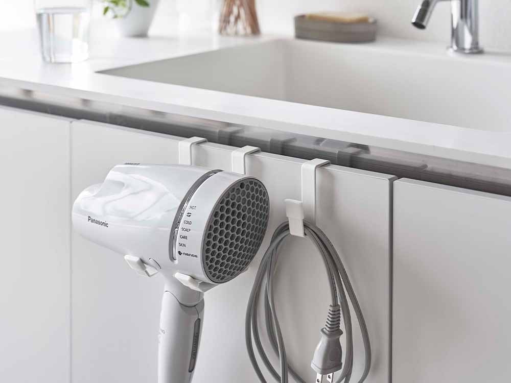 YAMAZAKI/towerのシルバードライヤーハンガー