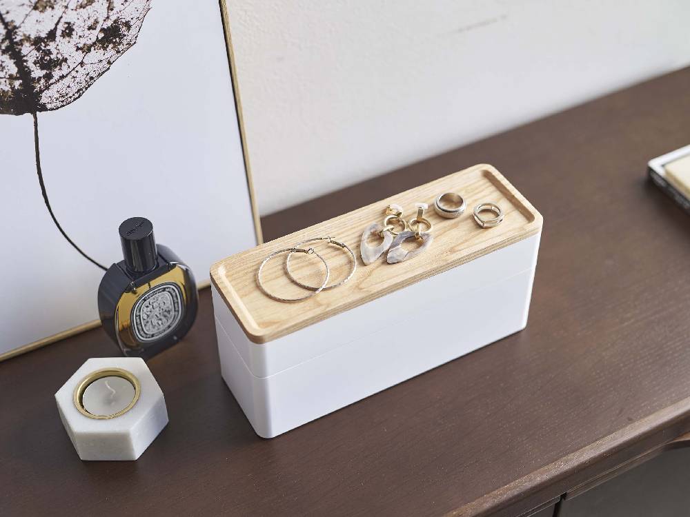 シルバーの蓋付きトレー付きアクセサリー＆時計ケース