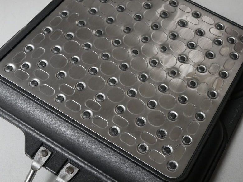 bws SELECTIONの銀色まるまるしかくパン