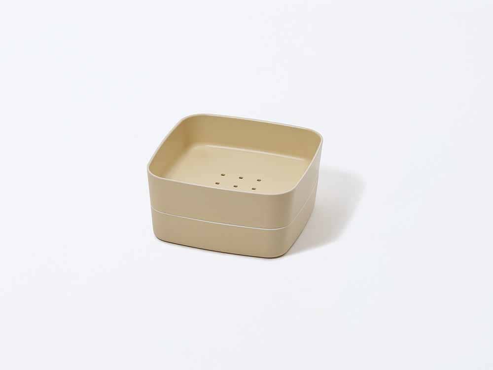 タック フルーツナッツ ライトイエローのプラスチックボックスと蓋