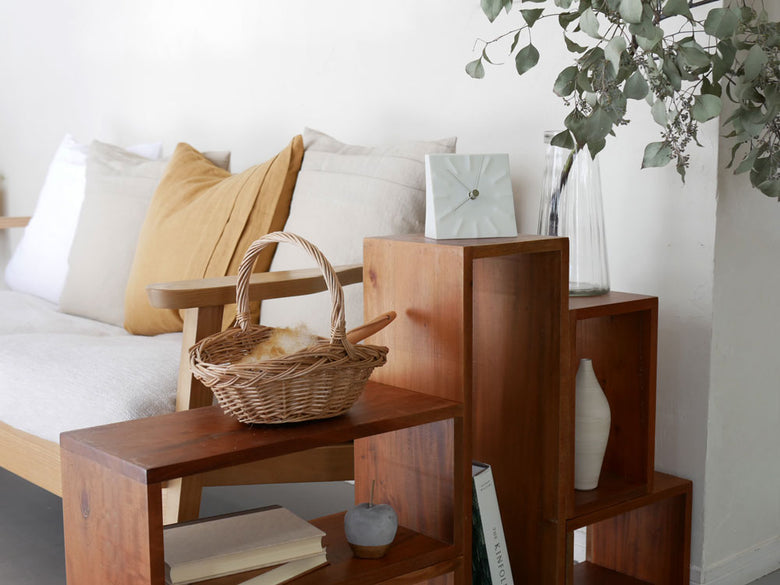 レムノス製ポーセリンクロック、シンプルデザイン