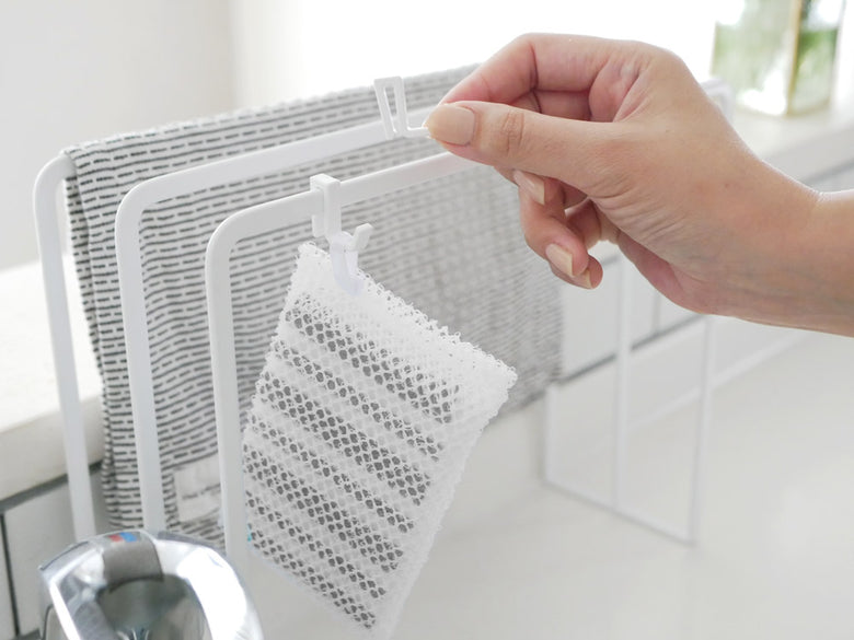 YAMAZAKIのタワー型布巾ハンガー