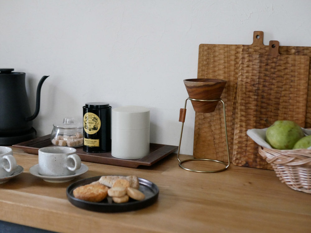 SALIUサリューのブリキ茶缶と木製茶さじセット