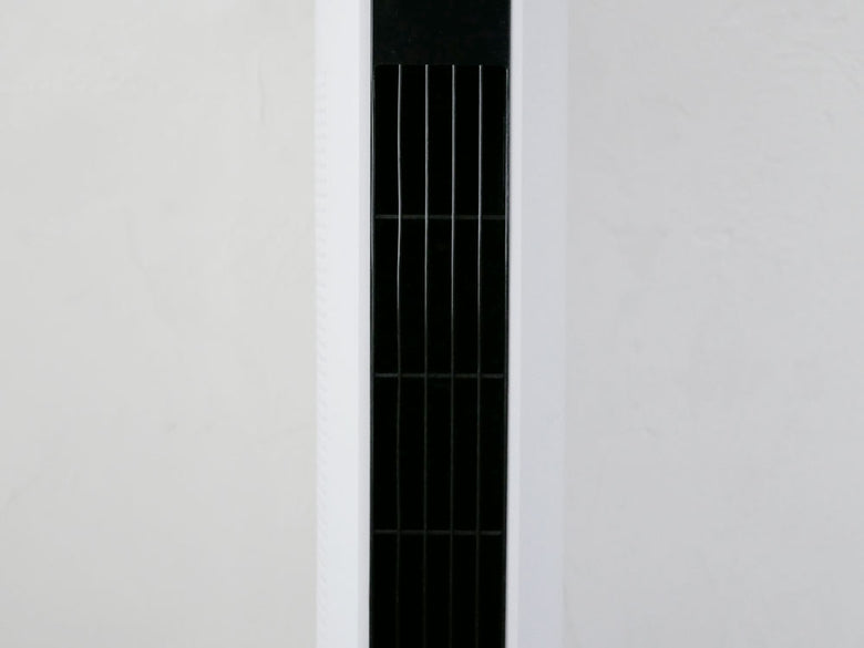 スリムデザインのTHREEUPスリムタワーファン