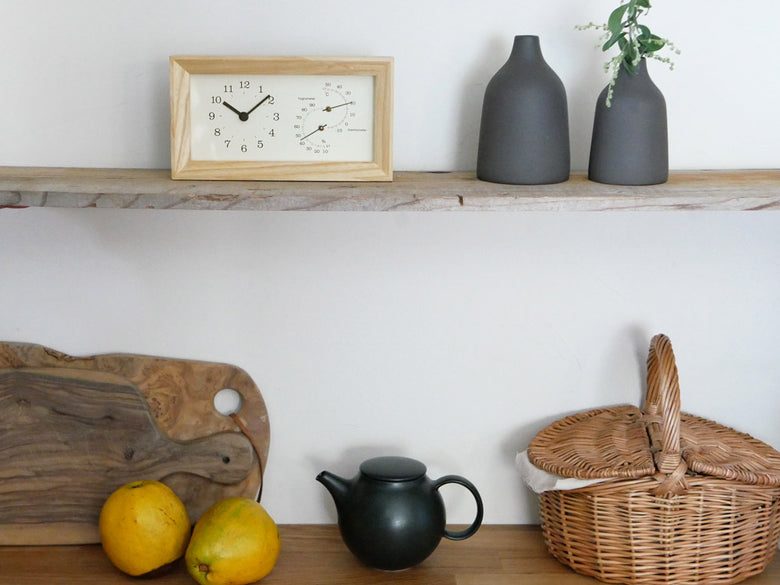 レムノスのホワイトアッシュとガラス製温湿度計付きフレーム