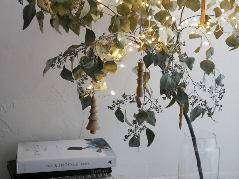 アイアン製の装飾リース