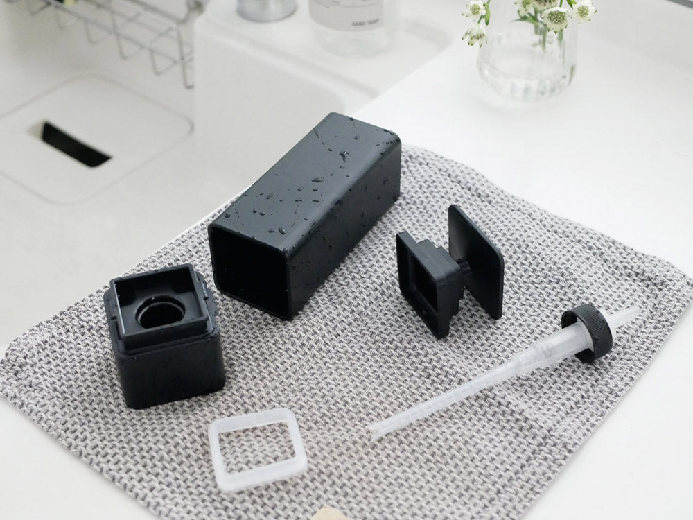 タワーブランドの片手操作ディスペンサー