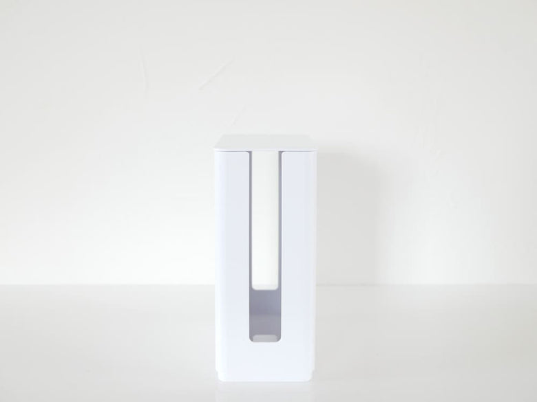 スリムな蓋付きルーター収納ケース