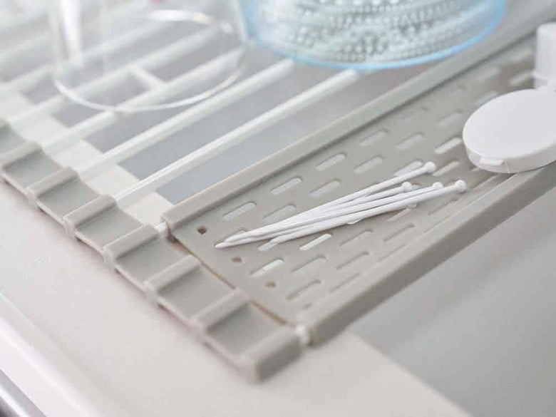 シリコーントレー付き折り畳み水切りラック