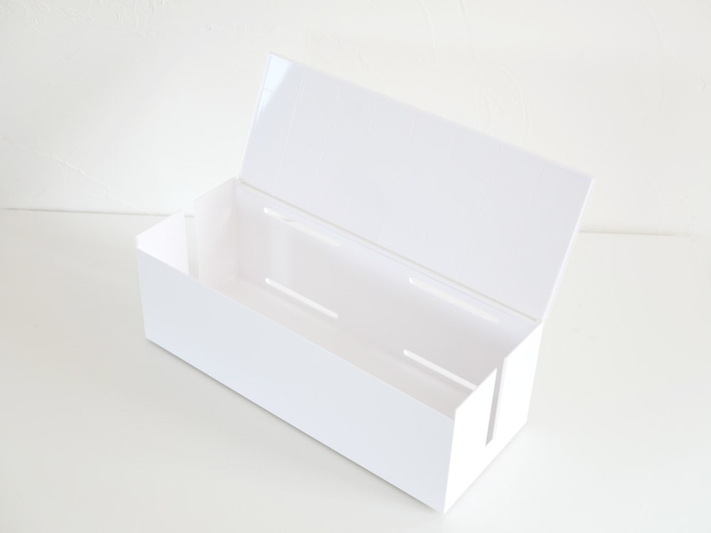 YAMAZAKIスマート製テレビ裏ケーブルボックス