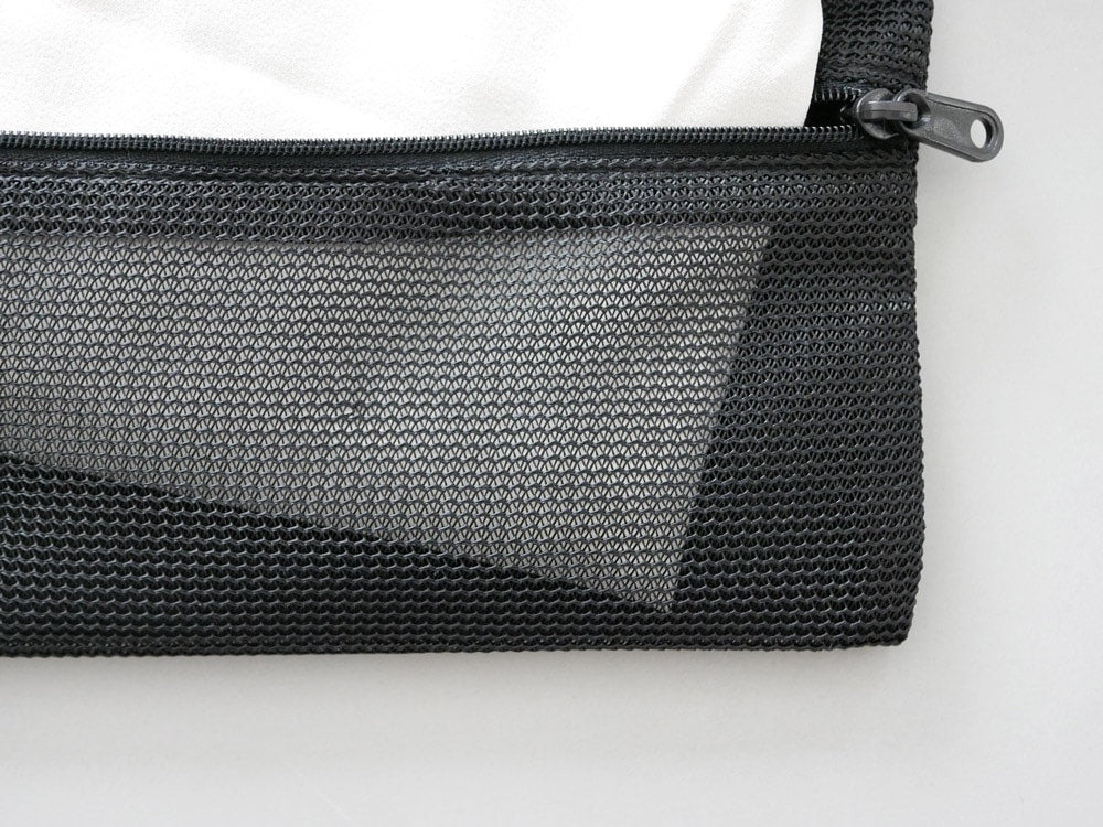 sarasa designのポリエステル製メッシュランドリーネット、シルバーストラップ付き