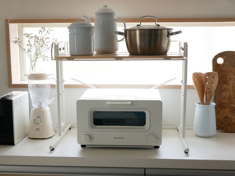 ビーワイケージの黒色キッチン家電用収納棚