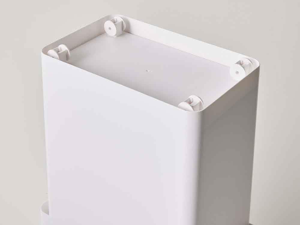 YAMAZAKI/towerの密閉プラスチック米びつと計量カップ