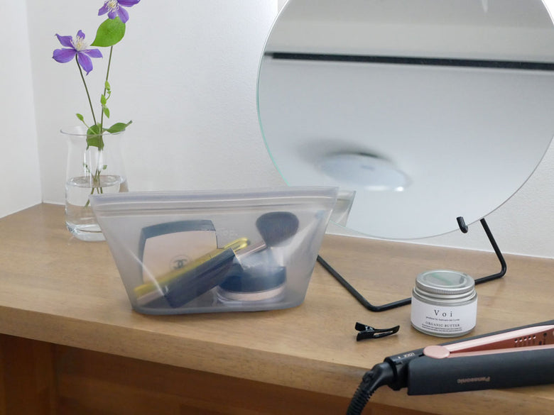 Zip Topブランドのプラチナシリコン製透明ディッシュが、異なるサイズで並んでいるキッチン用品の画像