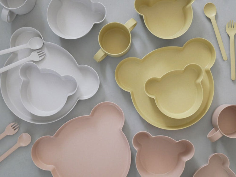 白色の【tak.】ビオ キッズディッシュマグ