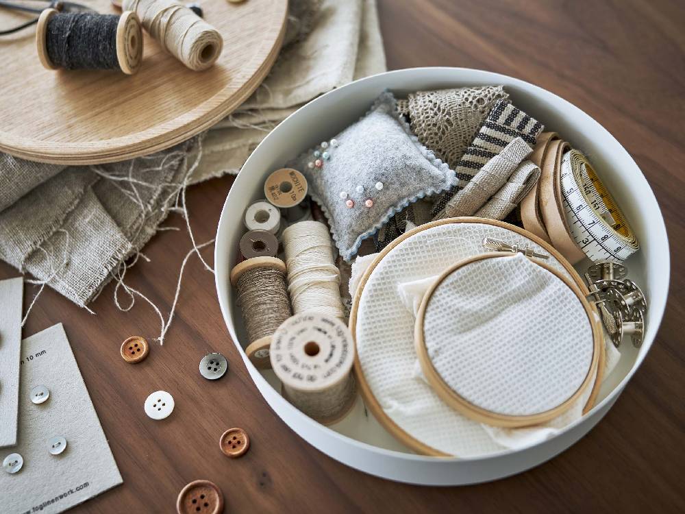 RINブランドのスチールと木製蓋付きラウンド収納ケース