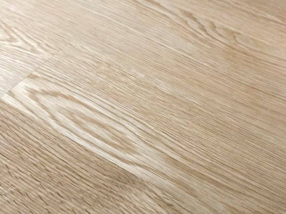 ブラウンの木製床材