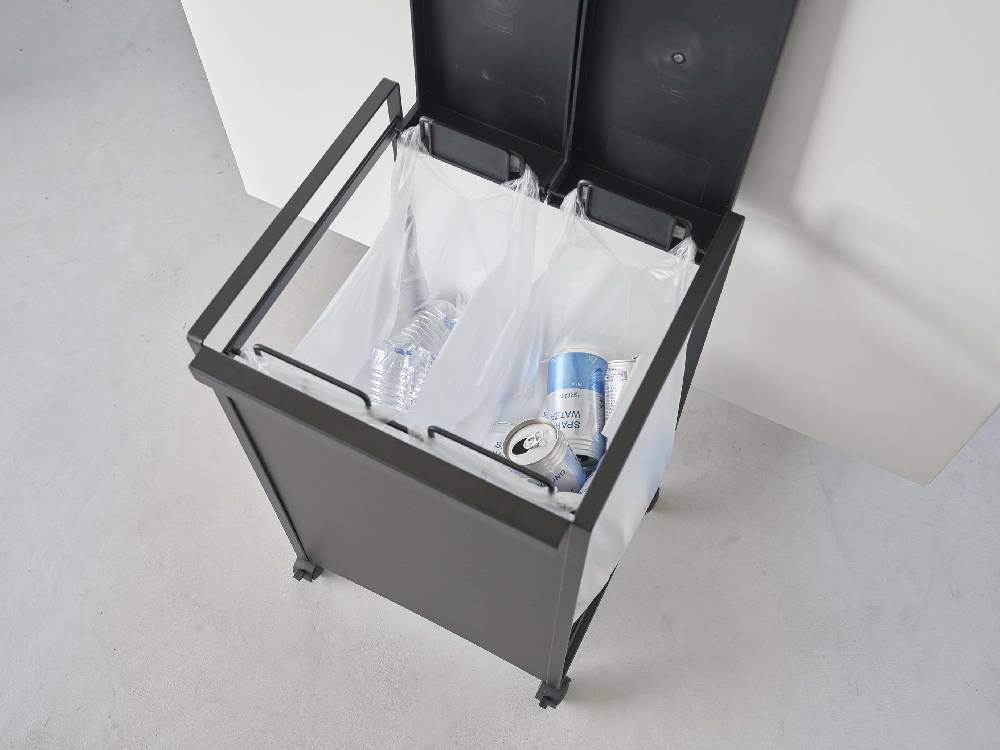 タワーの蓋付き分別用ダストワゴン