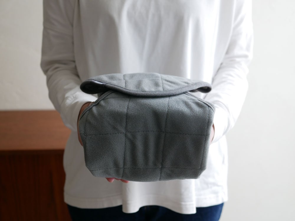 CB JAPAN holms デイラップグレーのショルダーバッグ