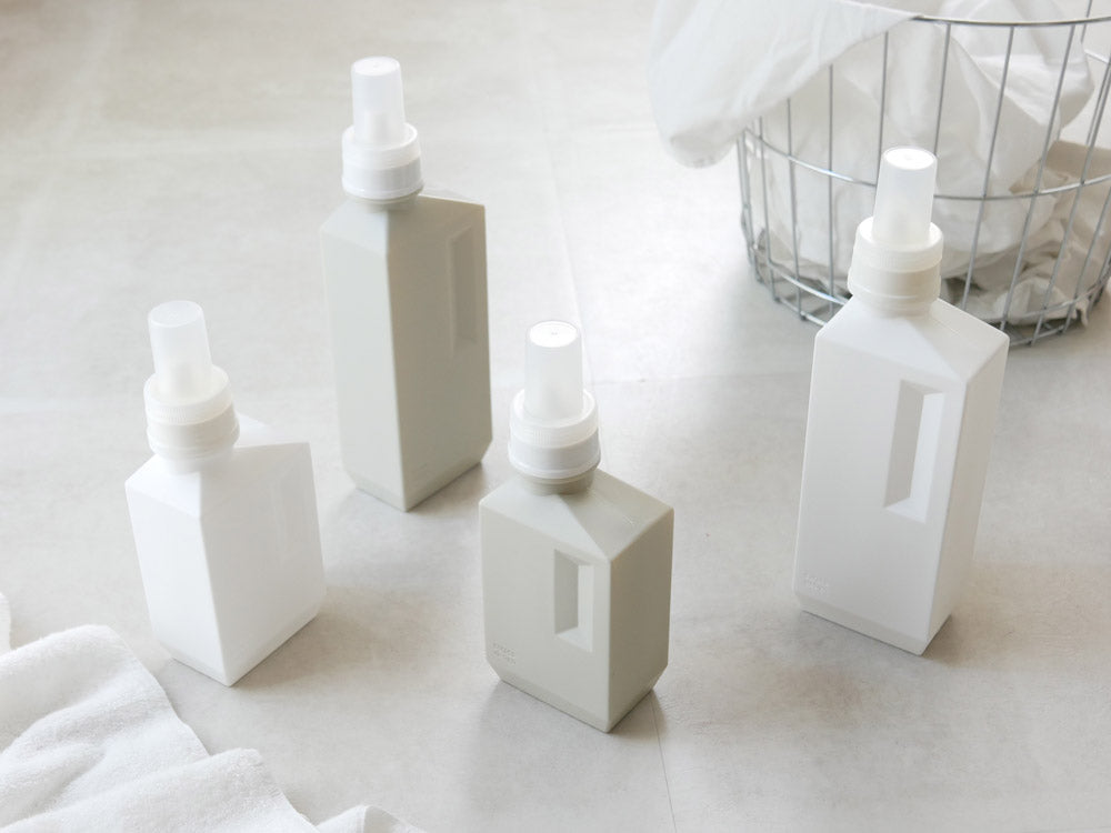 サラサデザインのb2cランドリーボトル、HDPE製で1000mlと700mlの容量が選べる洗濯用ボトル