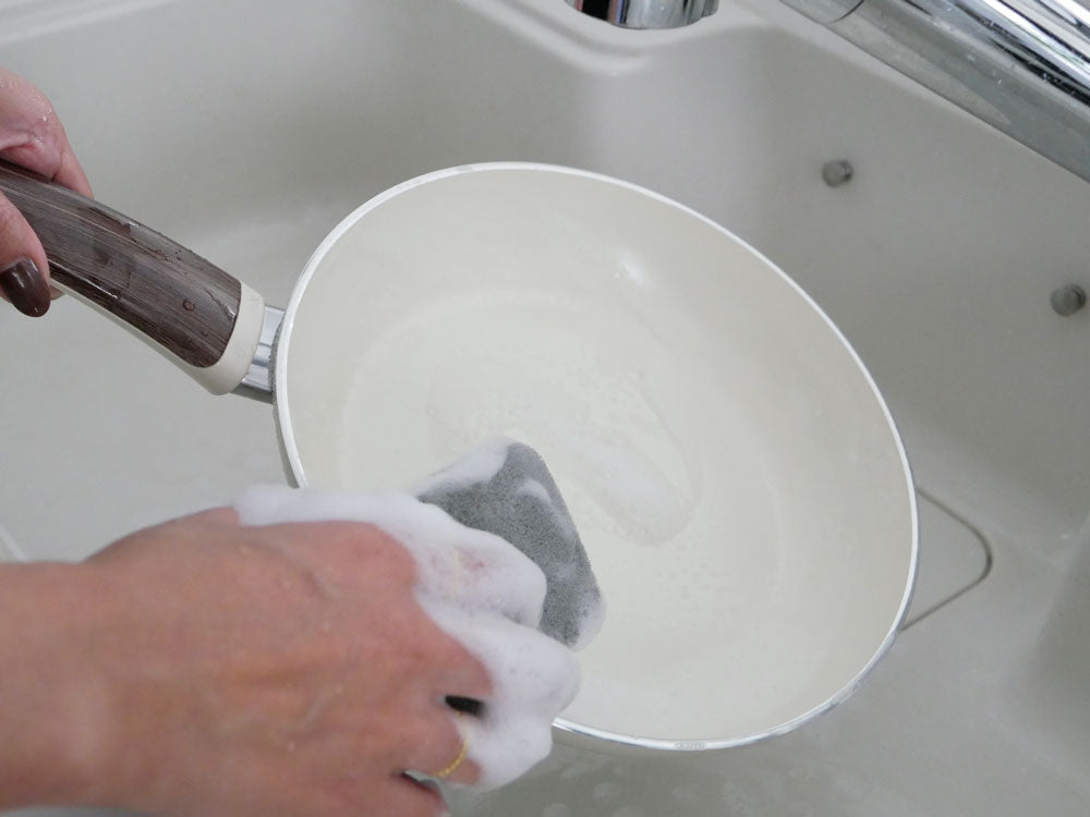 GREENPANグリーンパンのウッドビーシリーズ、28cmフライパンとガラス蓋のセット