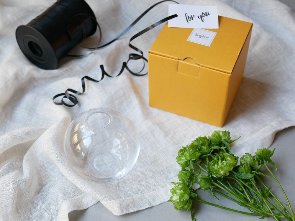 Sghrスガハラのフィオラフラワーベース、透明なソーダガラス製の花瓶